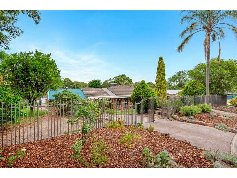 2 Meg Court, Aberfoyle Park SA 5159