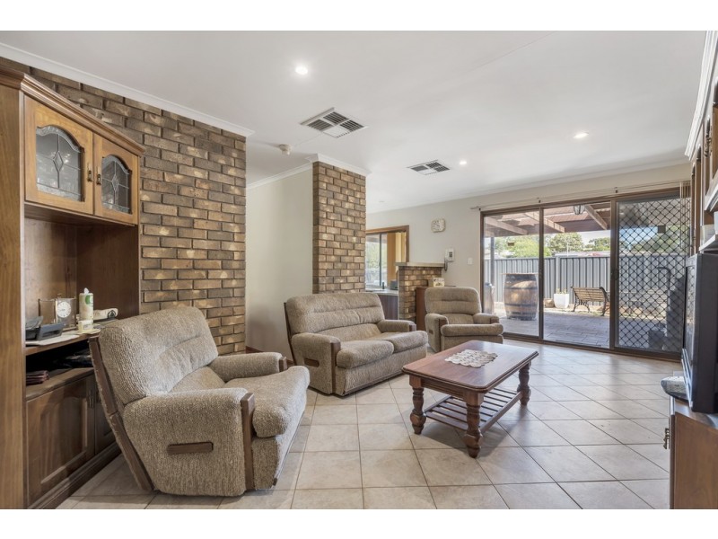 2 Meg Court, Aberfoyle Park SA 5159