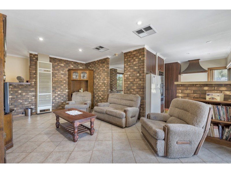 2 Meg Court, Aberfoyle Park SA 5159