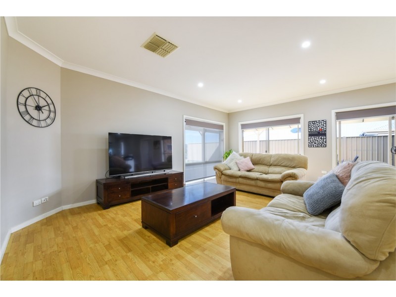 1 Locomotive Drive, Sheidow Park SA 5158