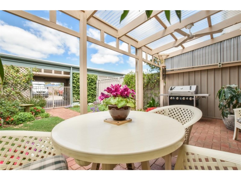 41 Karu Crescent, Mitchell Park SA 5043