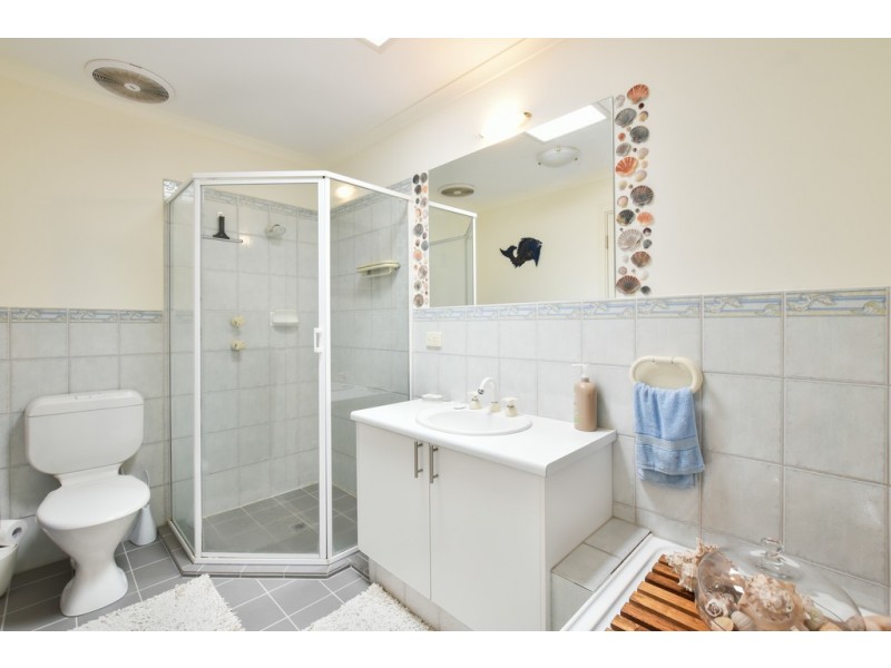 41 Karu Crescent, Mitchell Park SA 5043