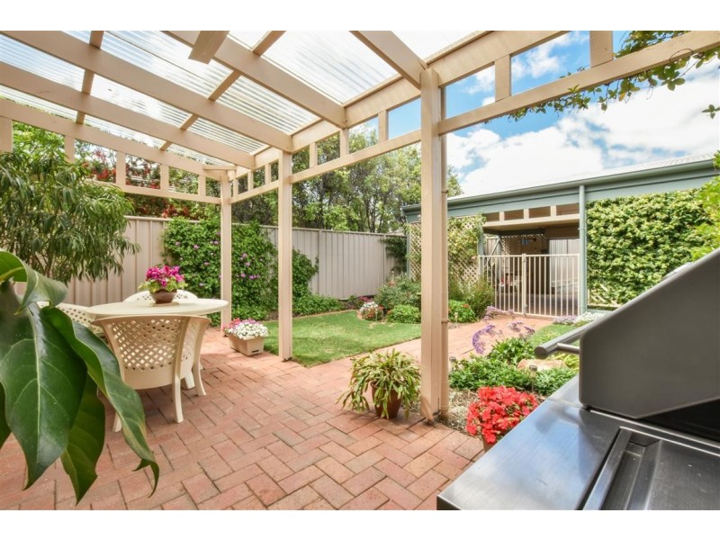 41 Karu Crescent, Mitchell Park SA 5043