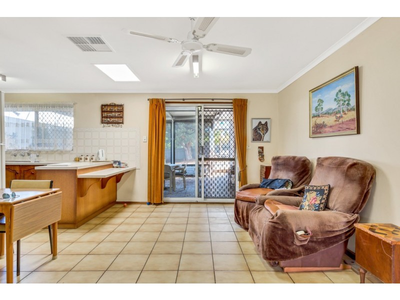 19 Suzanne Avenue, Morphett Vale SA 5162