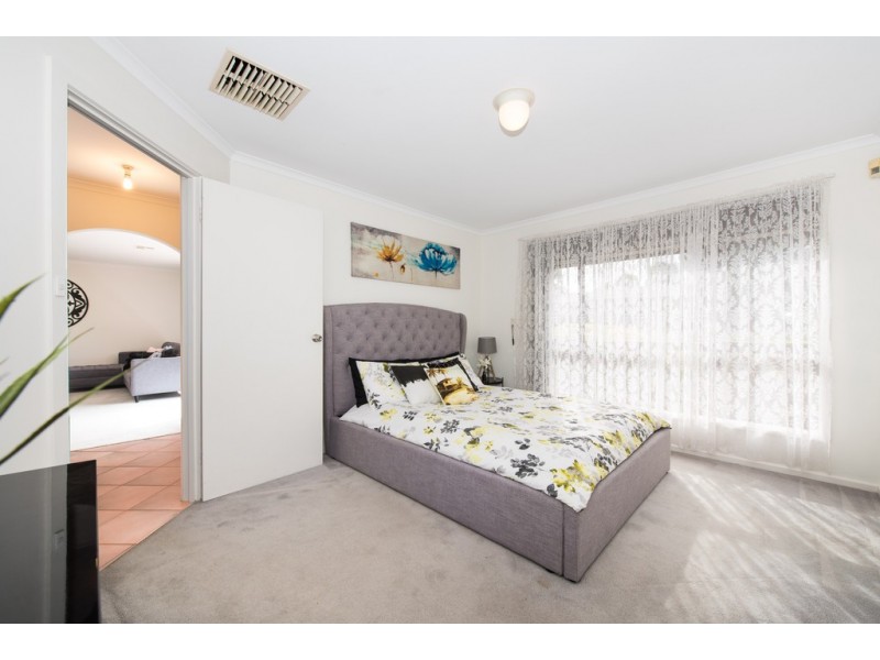 9 Diosma Drive, Morphett Vale SA 5162
