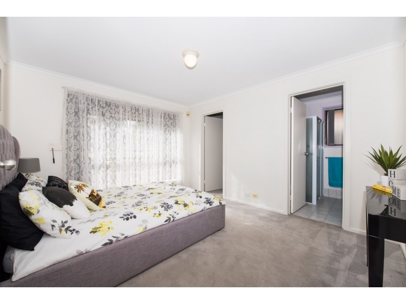 9 Diosma Drive, Morphett Vale SA 5162