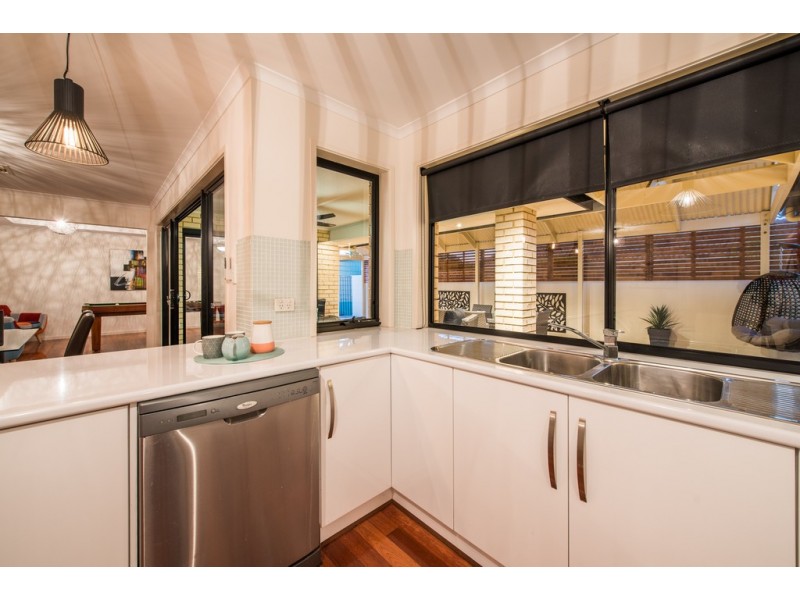29 Aquamarine Ave, Aldinga Beach SA 5173