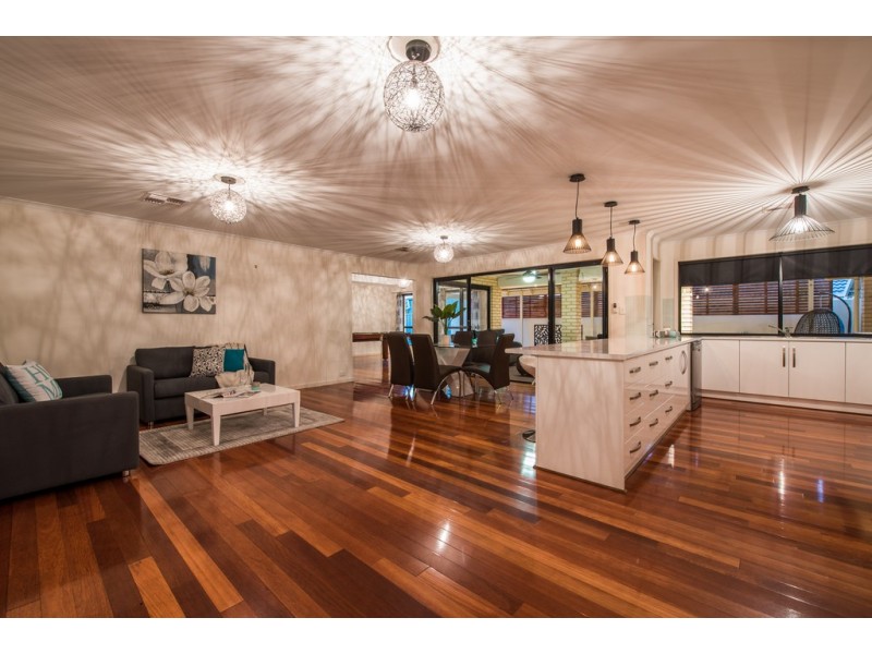29 Aquamarine Ave, Aldinga Beach SA 5173
