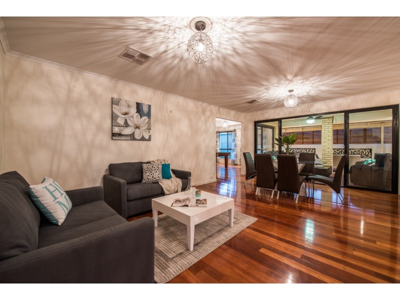 29 Aquamarine Ave, Aldinga Beach SA 5173