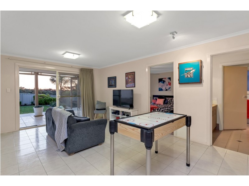 27 Mariner Avenue, Seacliff Park SA 5049