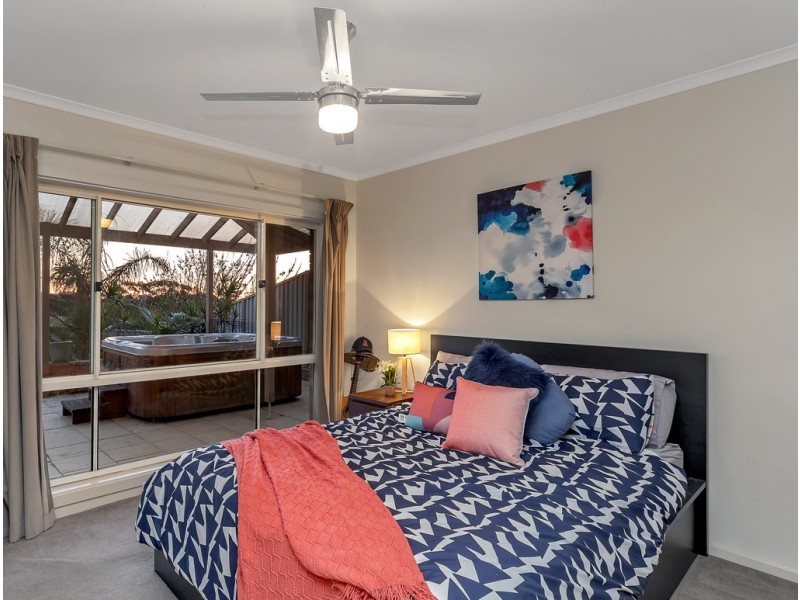 27 Mariner Avenue, Seacliff Park SA 5049