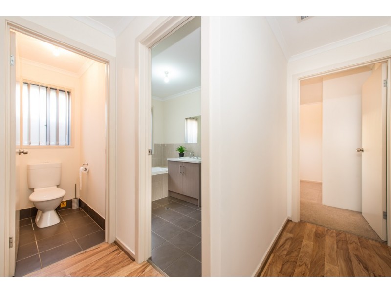 4 Ship Street, Seaford Meadows SA 5169