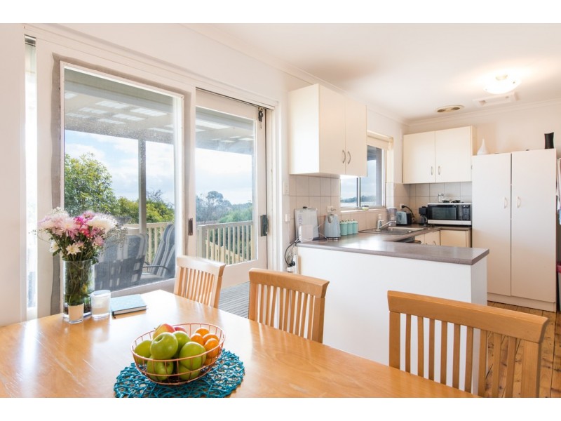 7 Madeline Crescent, Hallett Cove SA 5158
