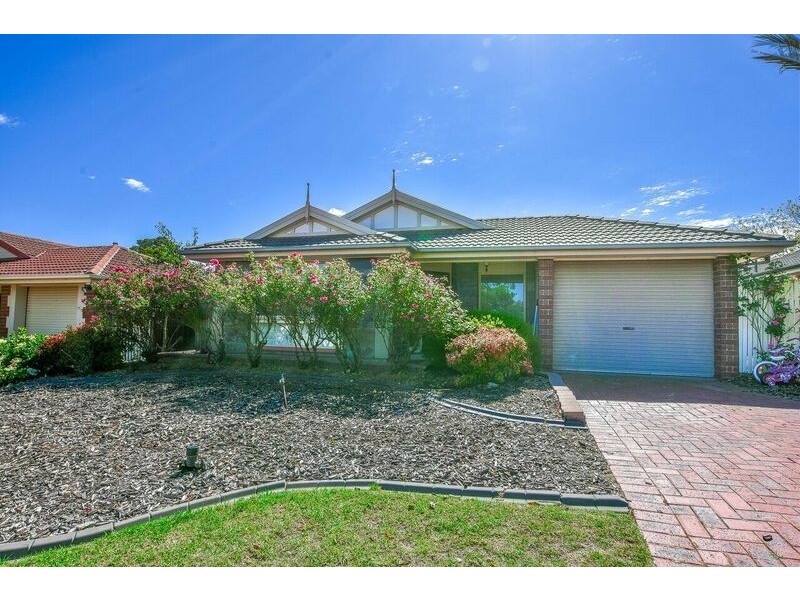 2 Paxton Mews, Onkaparinga Hills SA 5163