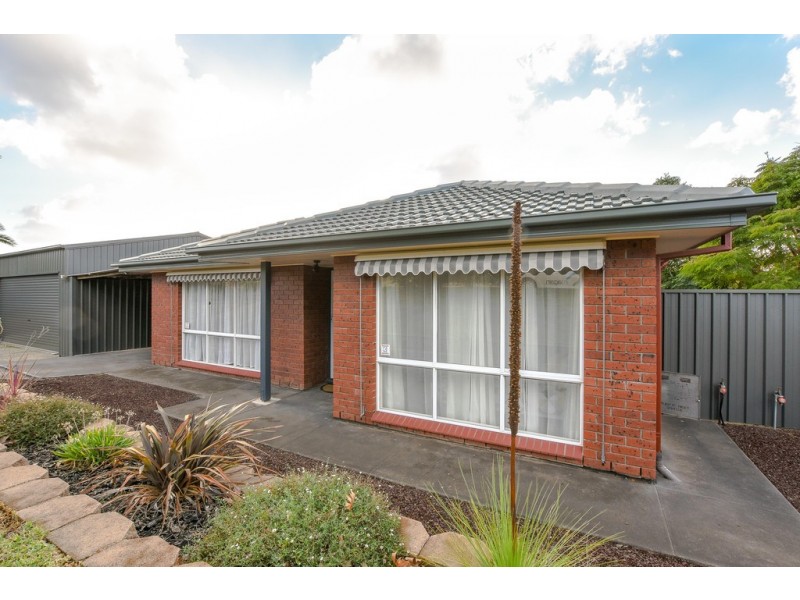 3 Doulton Drive, Trott Park SA 5158