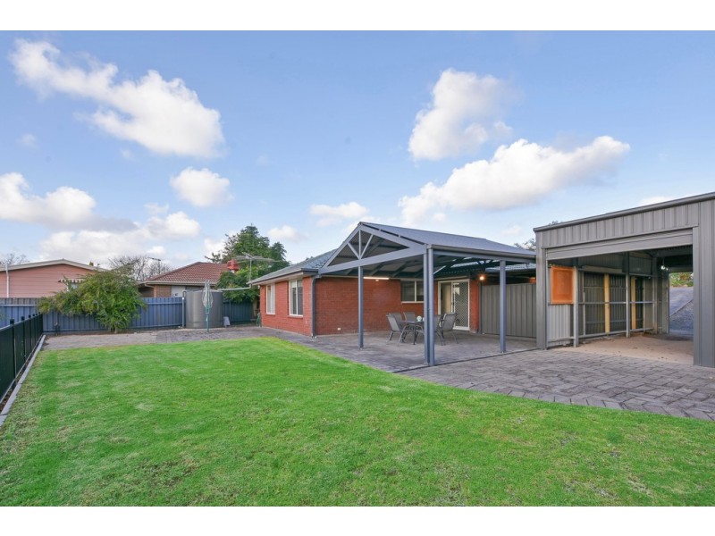 3 Doulton Drive, Trott Park SA 5158