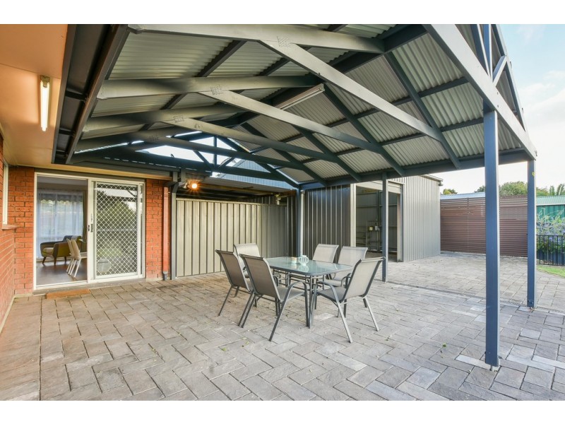 3 Doulton Drive, Trott Park SA 5158