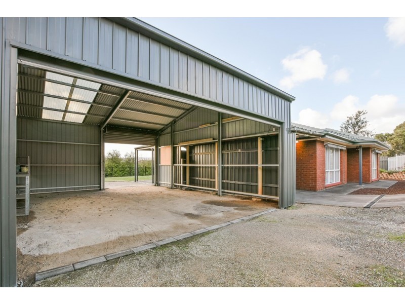 3 Doulton Drive, Trott Park SA 5158