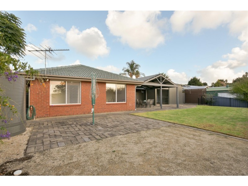 3 Doulton Drive, Trott Park SA 5158