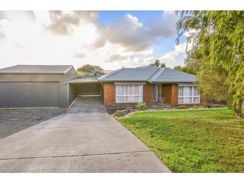 3 Doulton Drive, Trott Park SA 5158