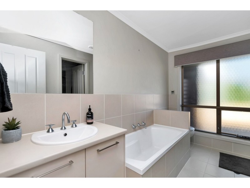 5/8 Cinnamon Way (Thomas Terrace), Aberfoyle Park SA 5159