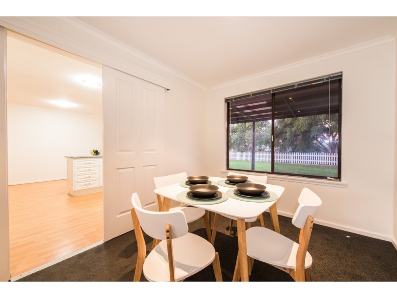 12 Whiteley Drive, Trott Park SA 5158