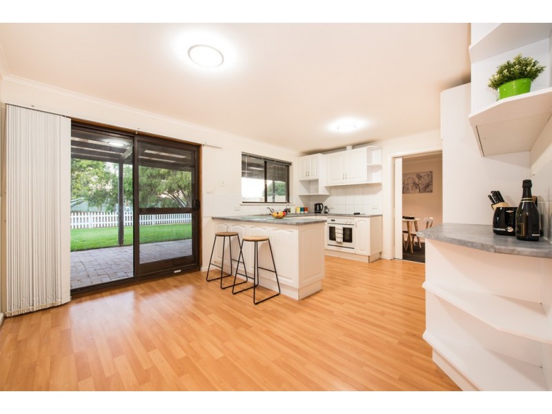 12 Whiteley Drive, Trott Park SA 5158