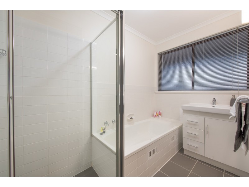 12 Whiteley Drive, Trott Park SA 5158