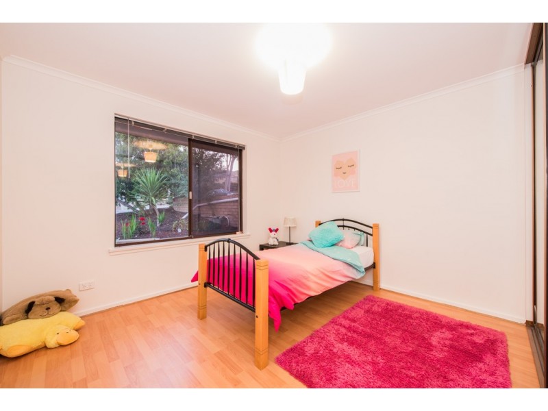 12 Whiteley Drive, Trott Park SA 5158