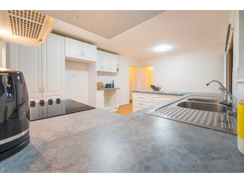 12 Whiteley Drive, Trott Park SA 5158