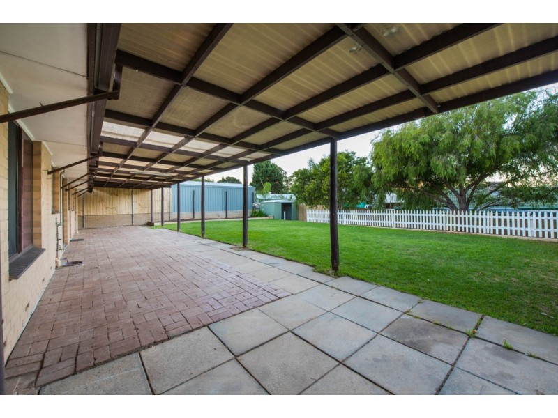 12 Whiteley Drive, Trott Park SA 5158