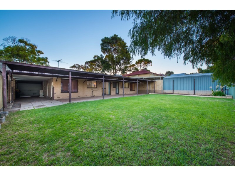 12 Whiteley Drive, Trott Park SA 5158