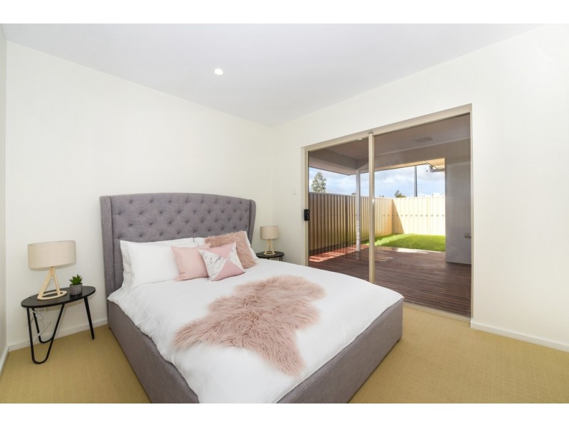2 Dufferin Lane, Seaford Meadows SA 5169