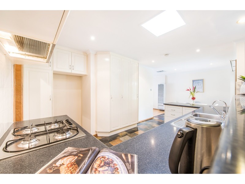 3 Dawson Place, Happy Valley SA 5159