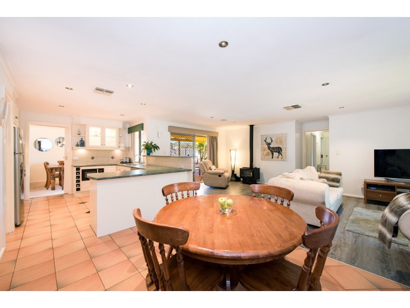 4 Chiton Avenue, Seaford Rise SA 5169