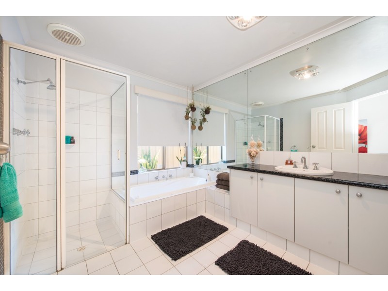 4 Chiton Avenue, Seaford Rise SA 5169