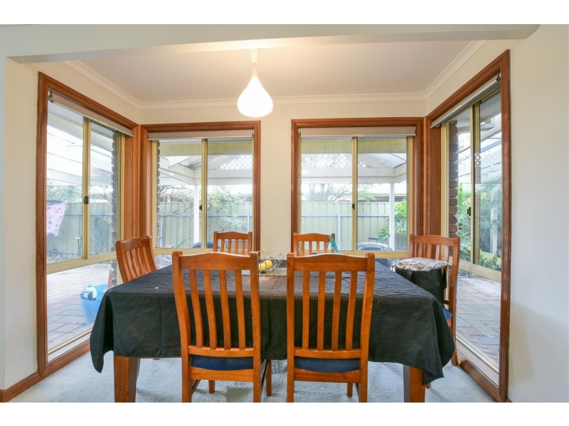 6 Brookland Valley Drive, Woodcroft SA 5162