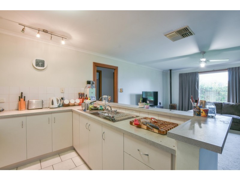 6 Brookland Valley Drive, Woodcroft SA 5162