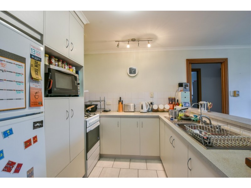 6 Brookland Valley Drive, Woodcroft SA 5162
