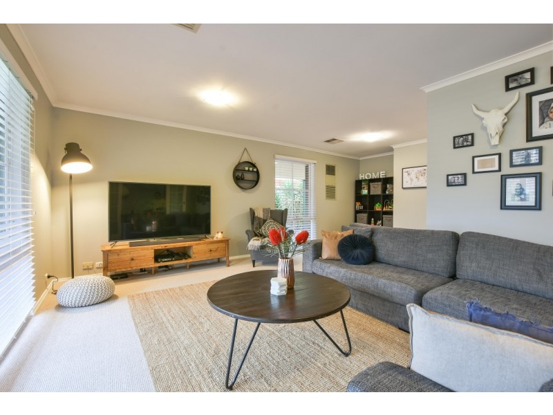 4 Hartley Street, Flagstaff Hill SA 5159