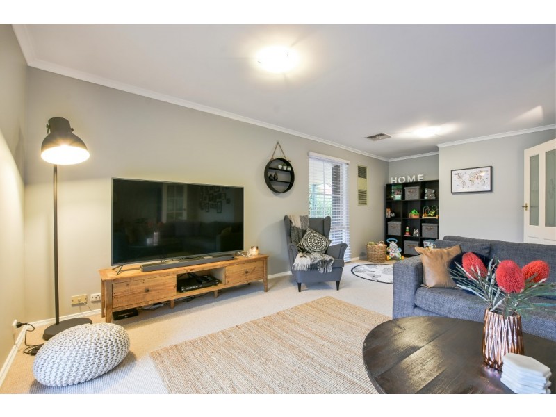 4 Hartley Street, Flagstaff Hill SA 5159