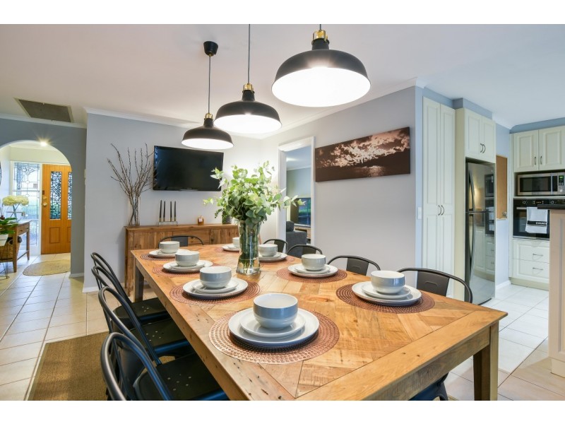 4 Hartley Street, Flagstaff Hill SA 5159