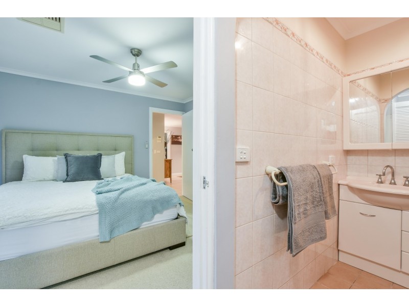 4 Hartley Street, Flagstaff Hill SA 5159