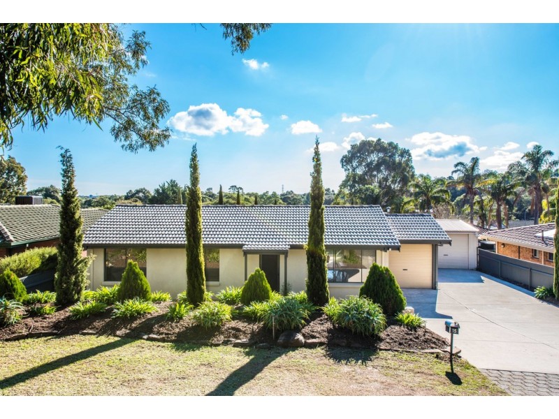 15 Homestead Drive, Aberfoyle Park SA 5159