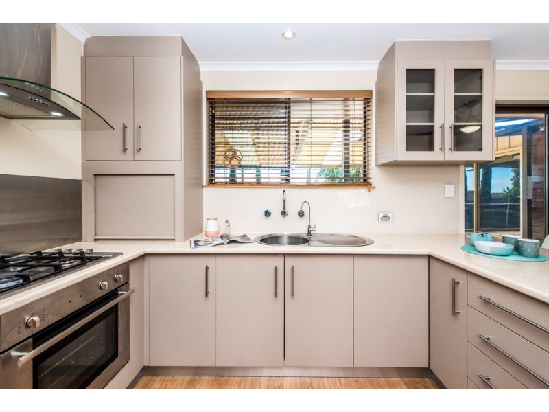 15 Homestead Drive, Aberfoyle Park SA 5159