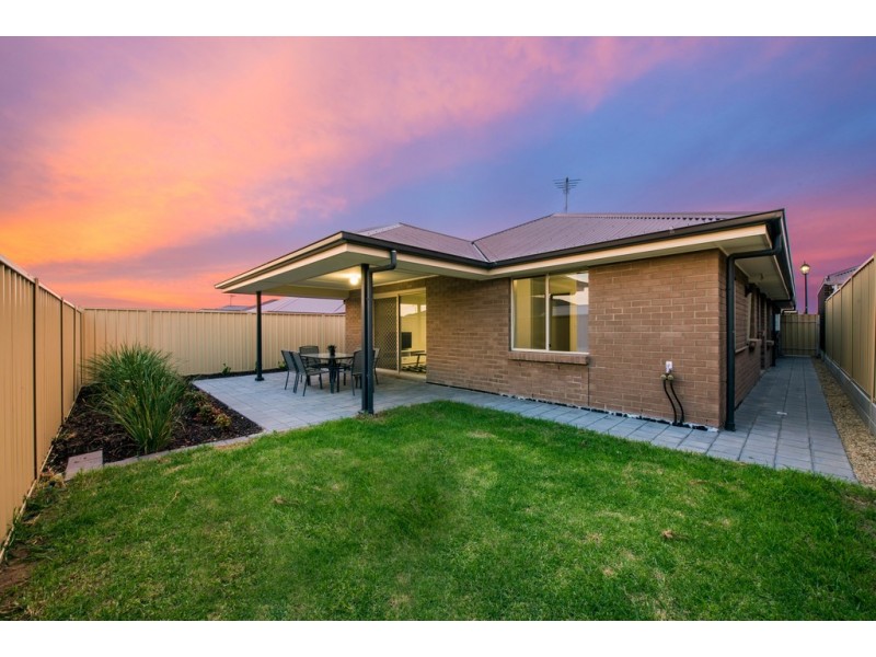 9 Dampier Road, Seaford Meadows SA 5169