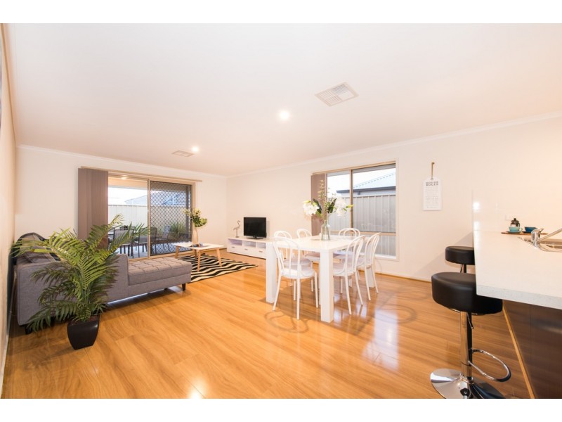 9 Dampier Road, Seaford Meadows SA 5169