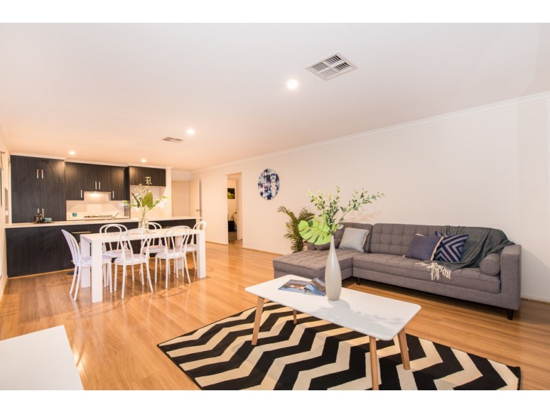 9 Dampier Road, Seaford Meadows SA 5169