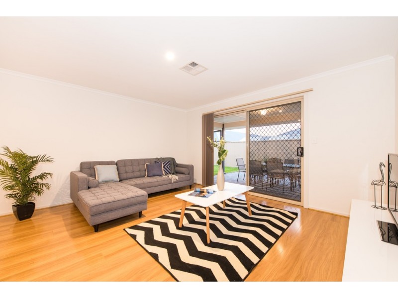 9 Dampier Road, Seaford Meadows SA 5169