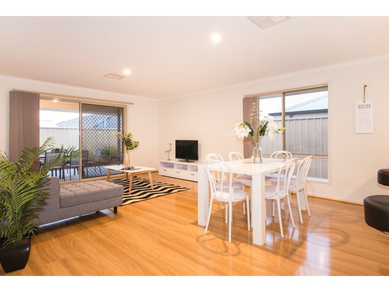 9 Dampier Road, Seaford Meadows SA 5169